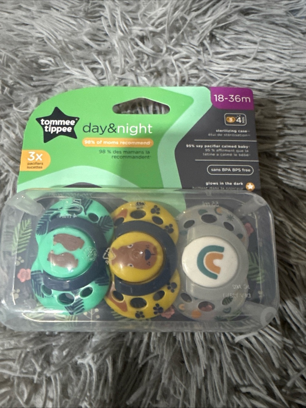 Tommee Tippee Day & Night Pacifiers - 3 Pack. New